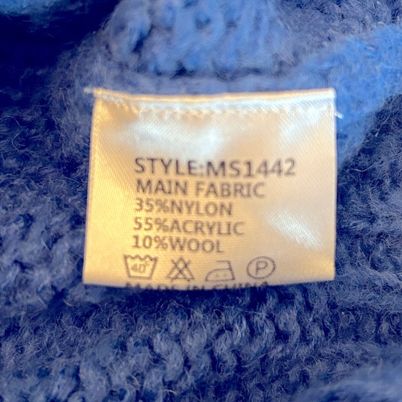 Madison The Label turtle neck sweater - Picture 3 of 5